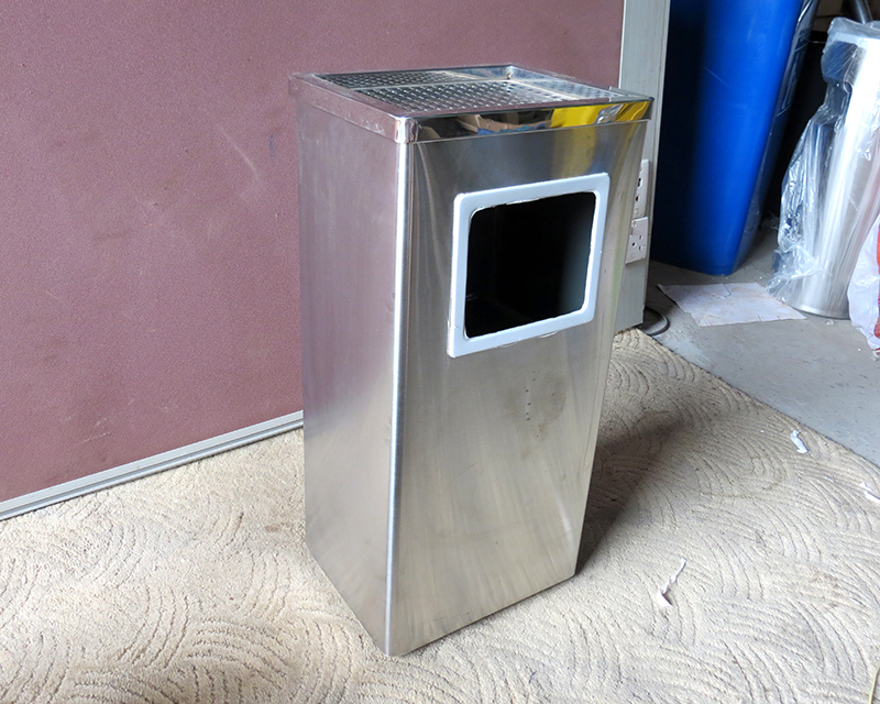 Thùng rác inox hình chữ nhật Thùng rác inox hình chữ nhật