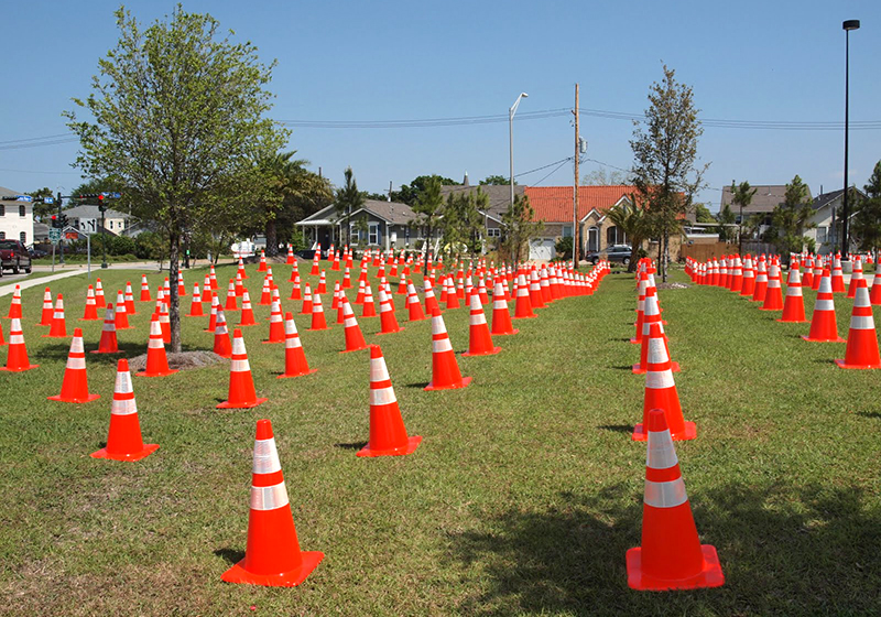 Cọc giao thông đế cam Paloca