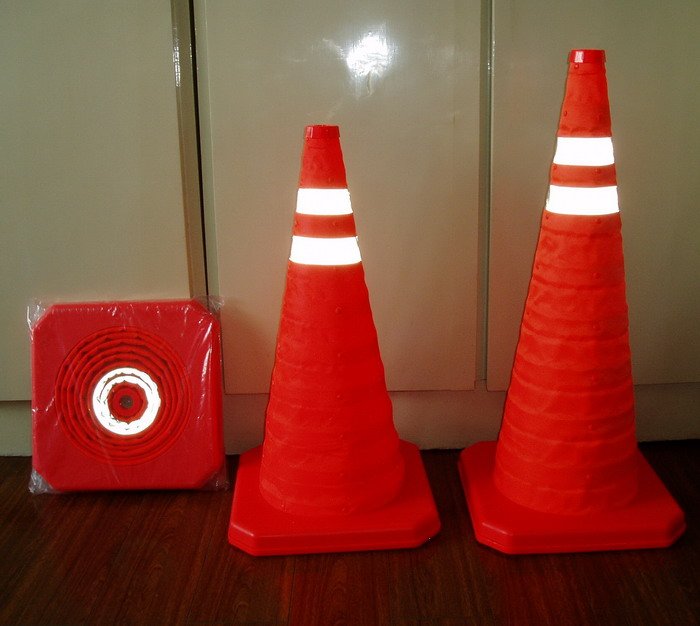 Cọc giao thông gấp phản quang