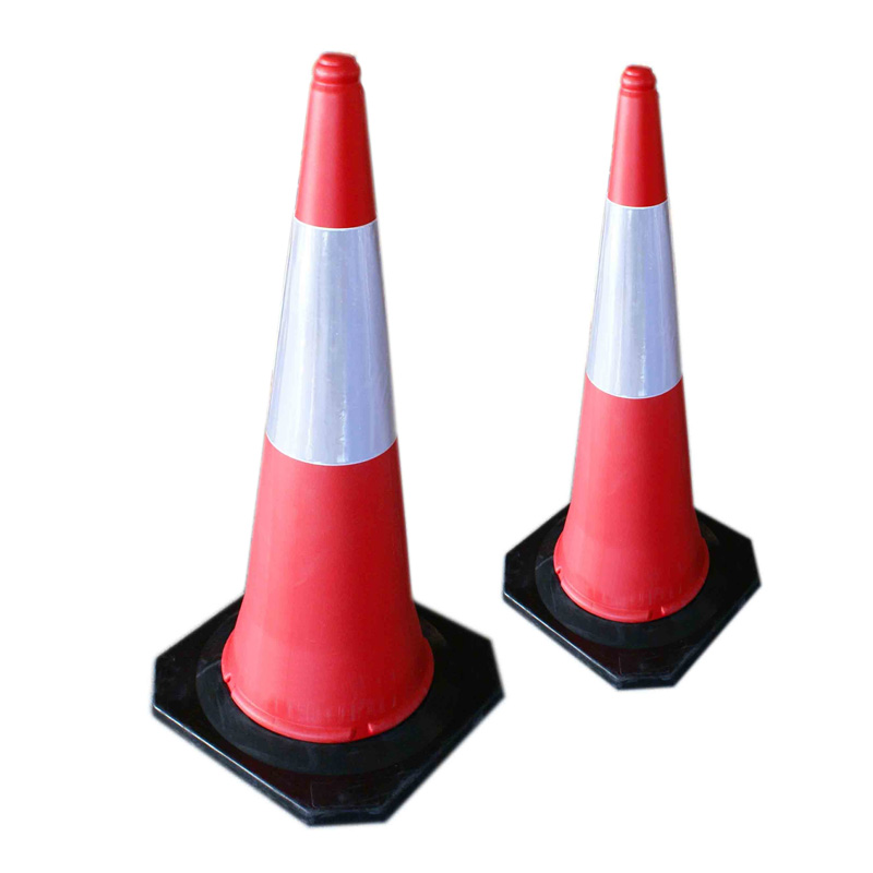 Cọc giao thông PE