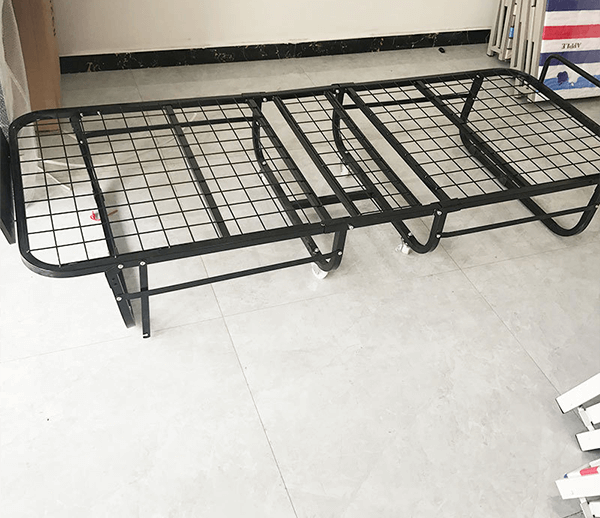 Giường phụ khách sạn nệm mút có khung sắt chắc chắn, màu đen bóng được làm từ sắt sơn tĩnh điện