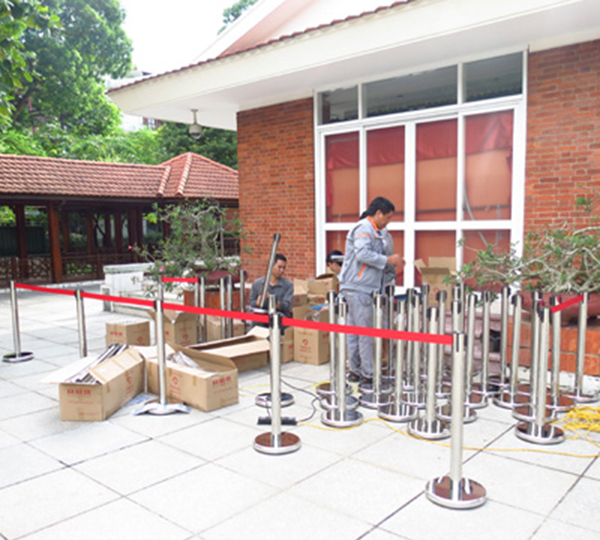 Mua cột chắn inox chất lượng tốt tại Thái Nguyên Mua cột chắn inox chất lượng tốt tại Thái Nguyên