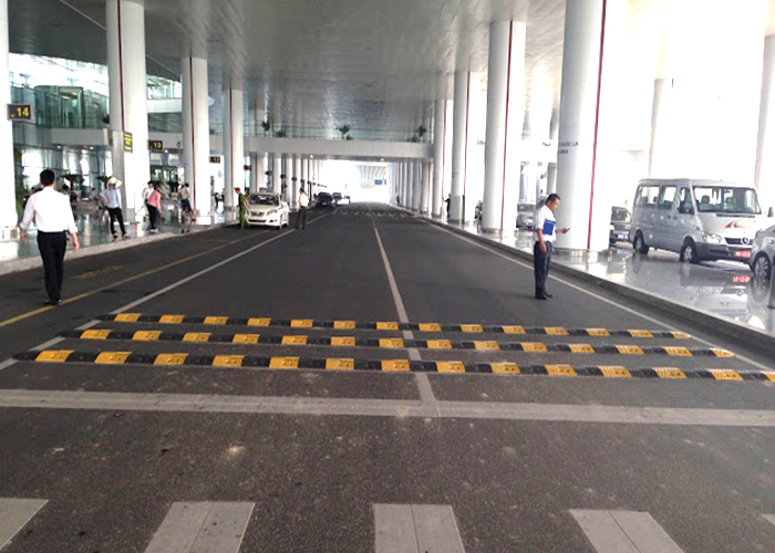 Mua gờ giảm tốc nhập khẩu