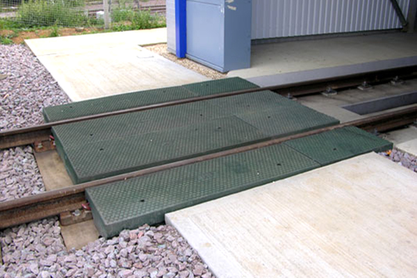 Tấm lót đường ray cao su