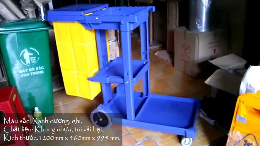 Xe đẩy làm vệ sinh