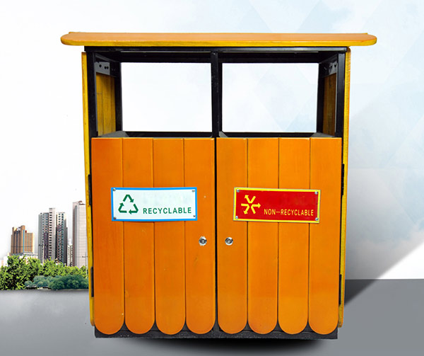 Mẫu thùng rác thép phun sơn bọc gỗ ngoài trời hình mái nhà