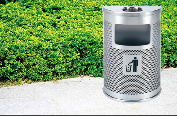Thùng rác inox đặt không gian ngoài trời cũng rất thích hợp