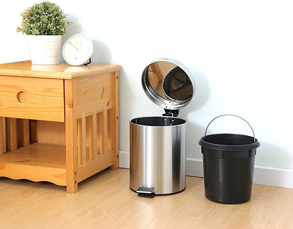 Thùng rác có cấu tạo 2 lớp