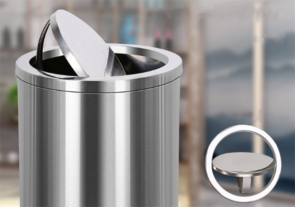 Nắp lật bập bênh thông minh, tiện lợi trong việc xả rác