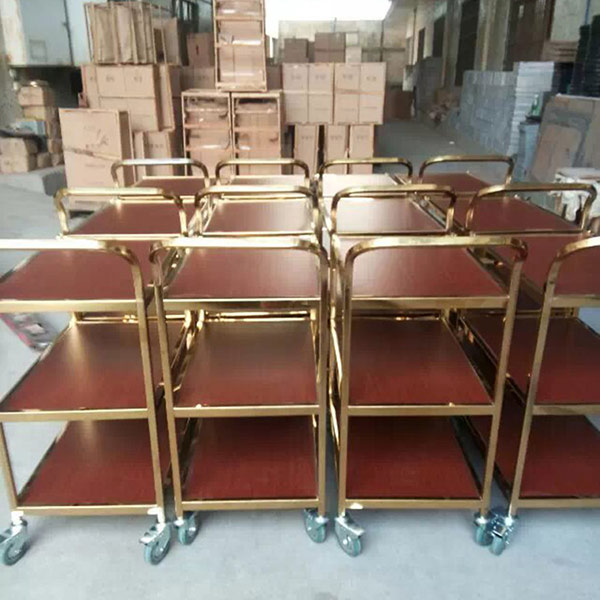 Kho hàng xe đẩy phục vụ tại Hành Tinh Xanh