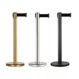 Cột chắn dây màu đen