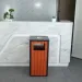 Thùng rác gỗ có gạt tàn thuốc