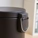 Thùng rác inox đen đạp chân