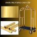 Xe inox đẩy vali trong khách sạn