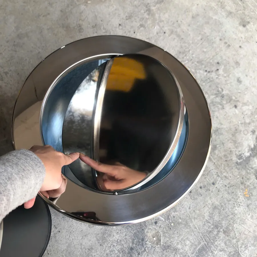 Thiết kế nắp lật của thùng rác