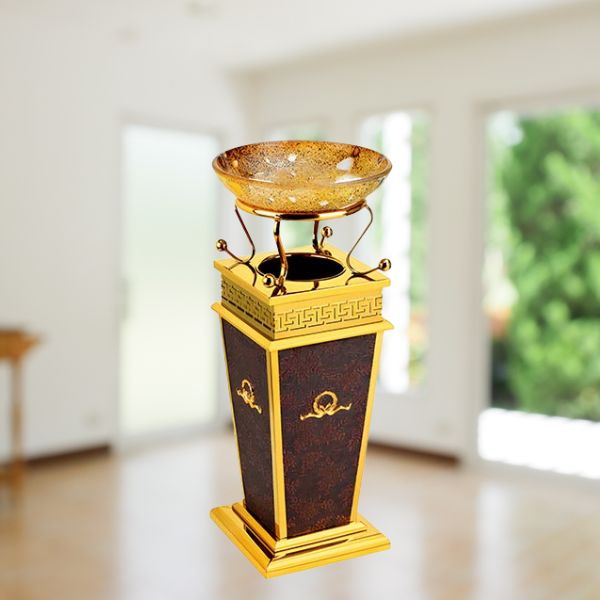 Thùng rác trang trí đẹp với phần thân bọc giả da