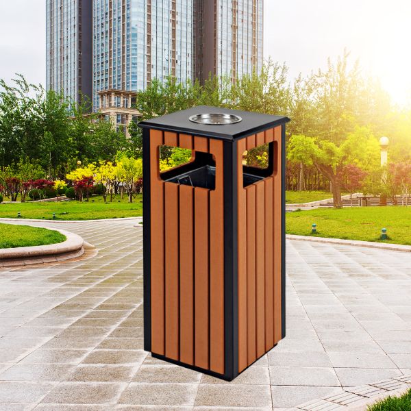 Thùng rác thích hợp với những không gian ngoài trời