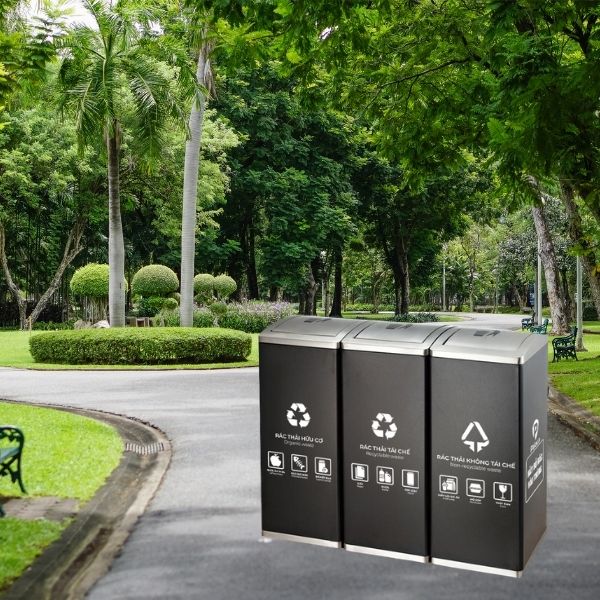 Thùng rác nắp lật 3 ngăn ngoài trời