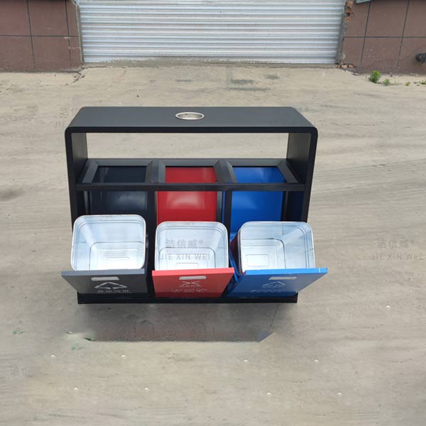 Dễ dàng đóng mở thùng rác