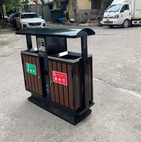 Thùng rác thép sơn giả gỗ hai ngăn