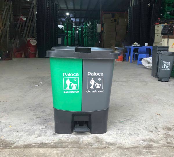 Hình ảnh thùng rác 2 ngăn 60 lít chụp tại kho Hành Tinh Xanh