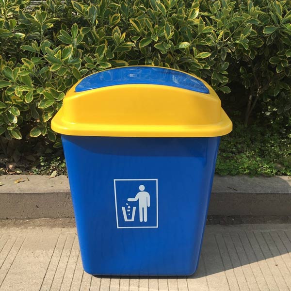 Mặt trước thùng rác nhựa