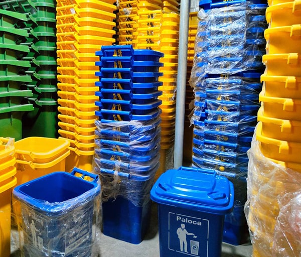 Đơn hàng 350 thùng rác nhựa 60 lít tại Long An