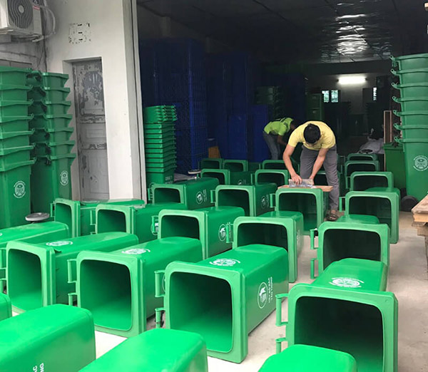 In ấn logo lên thùng rác nhựa HDPE 120L