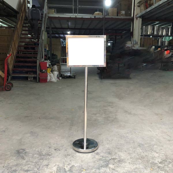 Hình ảnh chụp bảng menu 2 mặt tại kho Hành Tinh Xanh