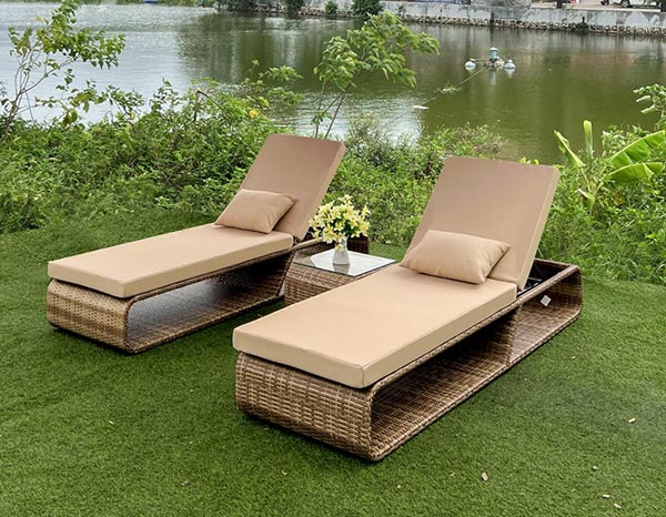 Mẫu ghế hồ bơi mang màu sắc nền nã