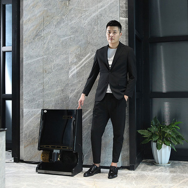 Máy đánh giày tự động dùng tại tòa nhà văn phòng