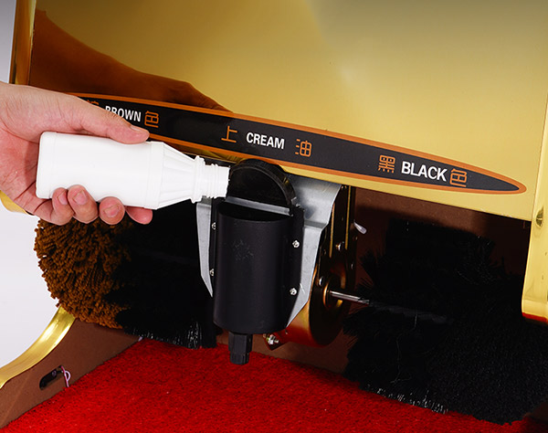 Mỗi model máy chà giày thiết kế hộp đựng xi riêng