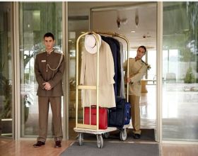 Những nỗi buồn công việc của Bellman khách sạn