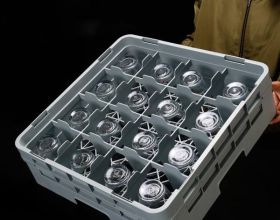 Rack ly nhà hàng là gì? 6+ lưu ý để chọn mua rack đựng ly phù hợp