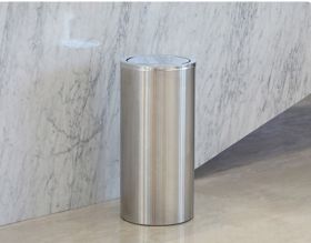 Thùng rác Inox nắp lật: Sự lựa chọn hoàn hảo cho mọi không gian