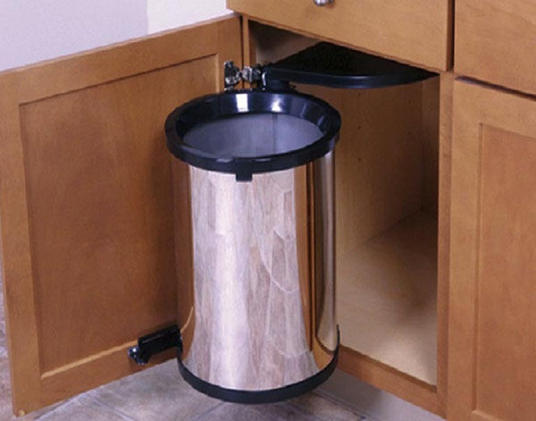 6 lý do thuyết phục bạn không mua thùng rác âm tủ