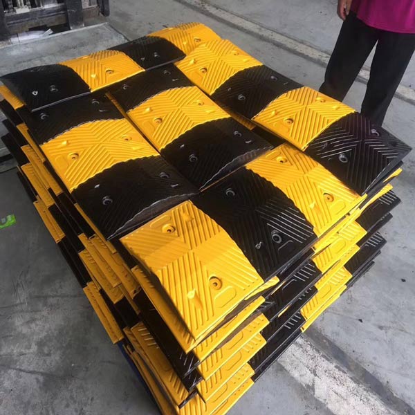 Gờ giảm tốc độ xe ô tô xe máy - hình 5