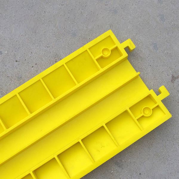 Thanh ốp bảo vệ dây cáp điện bằng nhựa - hình 4