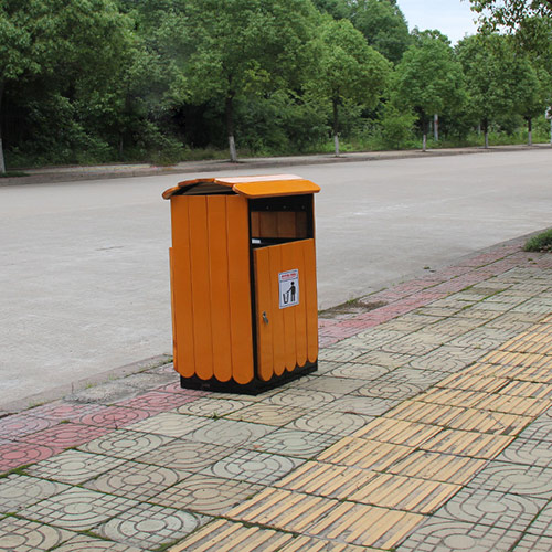 Thùng rác gỗ hình mái nhà - hình 5