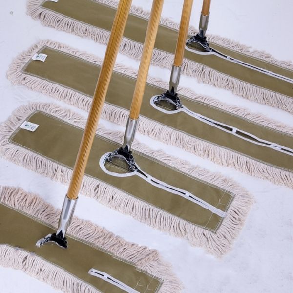 Hình ảnh thực tế cây lau sàn khô Deluxe