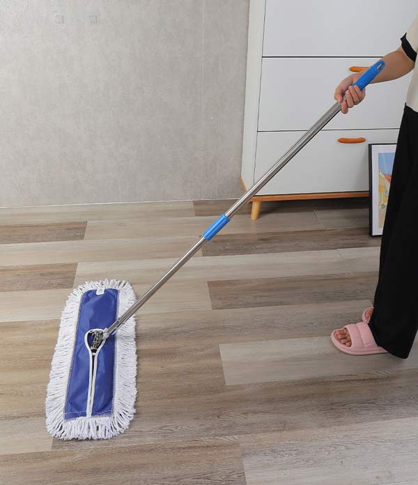 Sử dụng cây lau sàn nhà công nghiệp