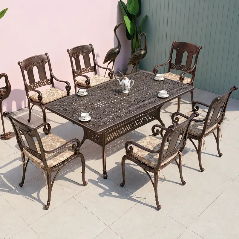 Bàn ghế cafe sân vườn phong cách cổ điển sản xuất từ nhôm đúc