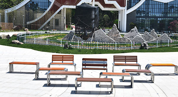 Hành Tinh Xanh phân phối các loại ghế công viên ngoài trời