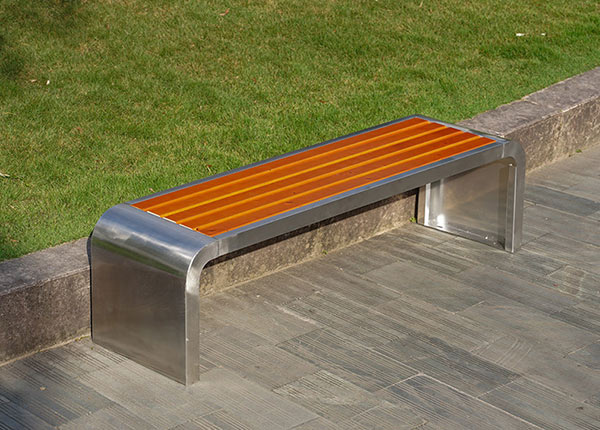 Hình ảnh ghế băng lắp đặt và sử dụng ở công viên