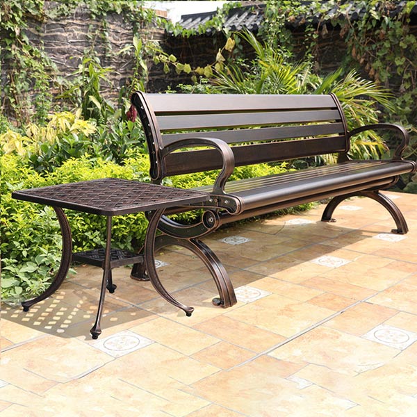 Các sân vườn bietj thự rất chuộng mẫu ghế nhôm đúc này