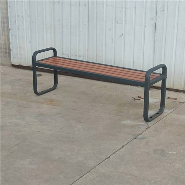 Hình ảnh ghế sắt dài ngoài trời sơn giả gỗ chụp tại kho