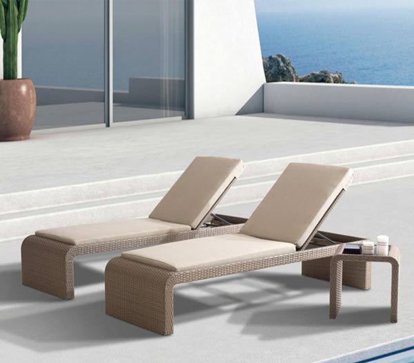 Bàn ghế hồ bơi giúp không gian nghỉ dưỡng sang trọng hơn