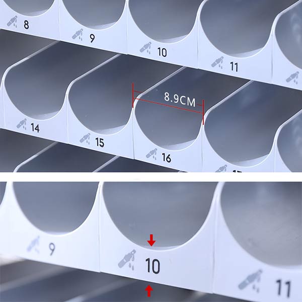 Các ngăn đựng ô cán ngắn được đánh số thứ tự