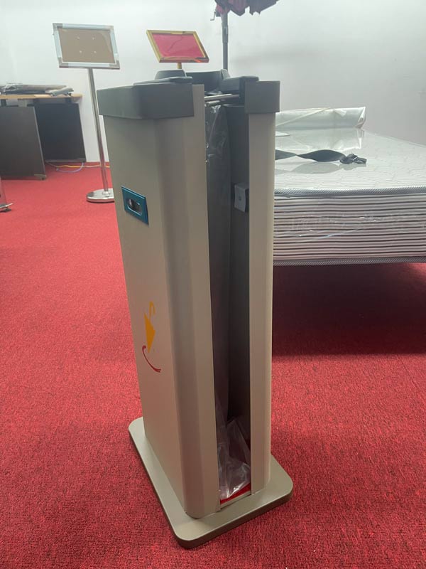 Hình ảnh thực tế máy bọc ô dù tự động bằng thép