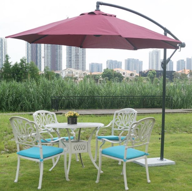 Hãy lắp đặt dù lệch tâm tròn tại những vị trí bằng phẳng